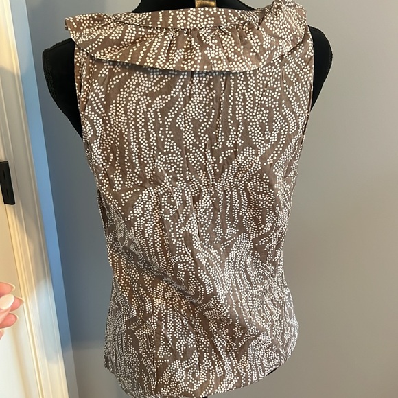 Ruffle collar and front sleeveless top. Cotton - Picture 4 of 7